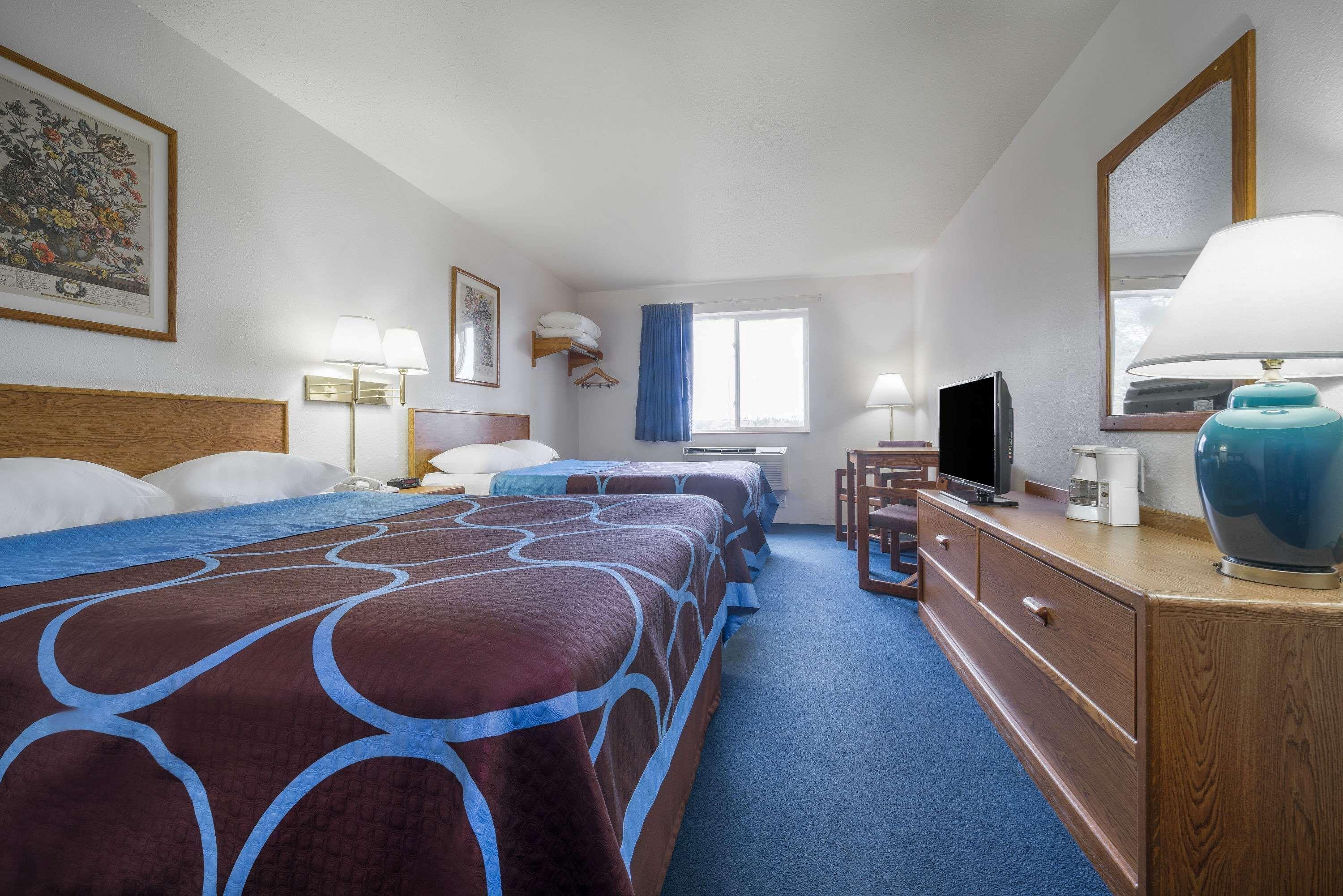 Super 8 By Wyndham Park Rapids Hotell Eksteriør bilde