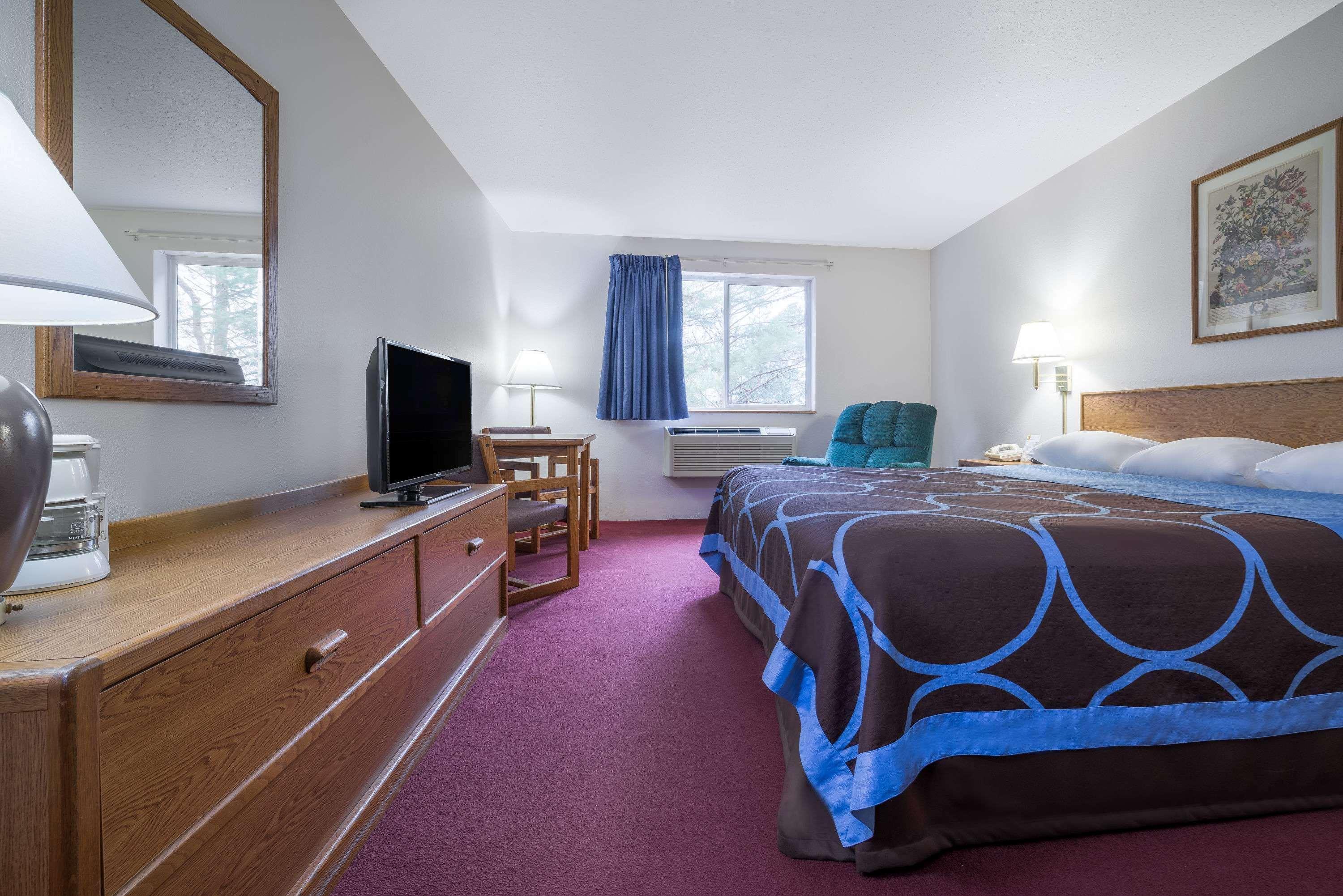 Super 8 By Wyndham Park Rapids Hotell Eksteriør bilde